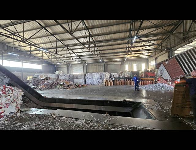 3,100M² WAREHOUSE FOR SALE IN JET PARK